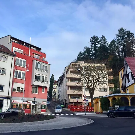 - Zentrumsnah, Eigener Parkplatz Und Grosser Balkon Ins Gruene Baden-Baden