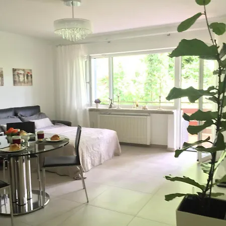 Apartment - Zentrumsnah, Eigener Parkplatz Und Grosser Balkon Ins Gruene Baden-Baden