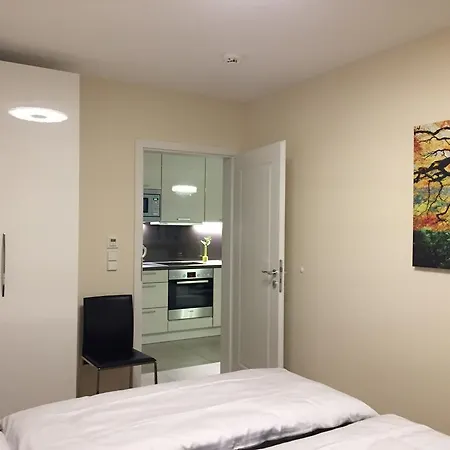 Apartment - Zentrumsnah, Eigener Parkplatz Und Grosser Balkon Ins Gruene
